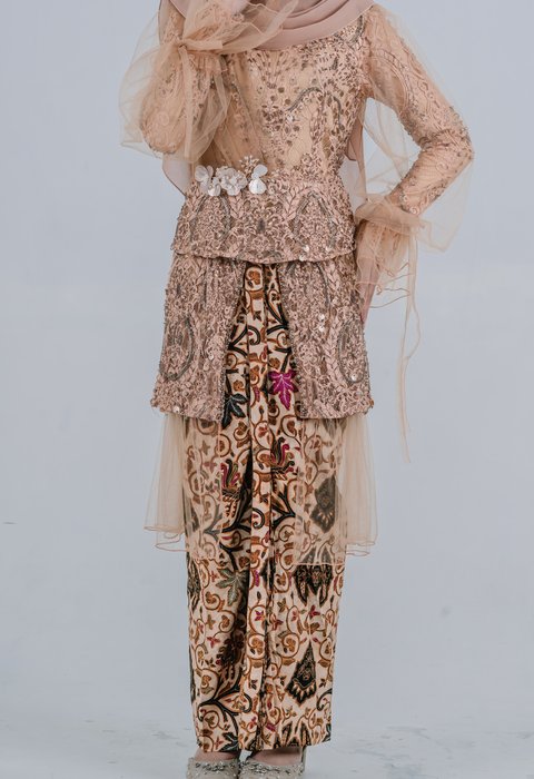 Kebaya Goldia