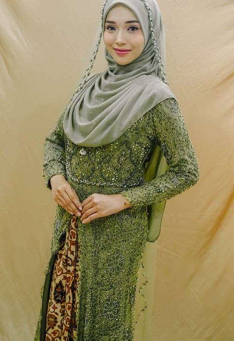 Kebaya Hijau Claudia