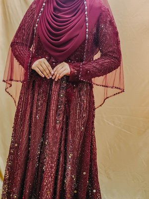 Dress Maroon Cream